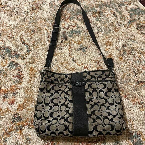 Coach Handbags - Coach Crossbody